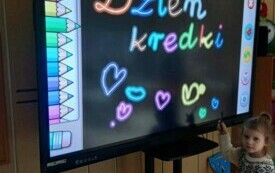 ZABAWY WIEWI&Oacute;REK  Z OKAZJI DNIA KREDKI Z WYKORZYSTANIEM MONITORA.