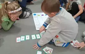 Dzieci programują Genibota