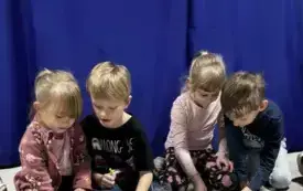 SŁONECZKA GRAJĄ W MAGICZNE BONGO.