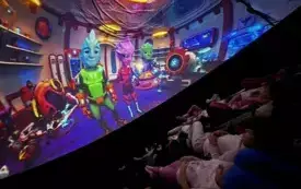 SŁONECZKA W KINIE SFERYCZNYM OGADAJĄ FILM EDUKACYJNE THE STELLARS.
