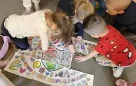 ZAJĄCZKI UKŁADAJĄ PUZZLE