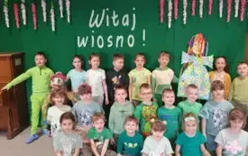 SŁONECZKA WITAJĄ WIOSNĘ - ZDJĘCIE GRUPOWE