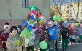 KRASNALE W WIOSENNYM POCHODZIE