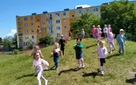 Z G&Oacute;RKI NA PAZURKI - ZABAWY RUCHOWE