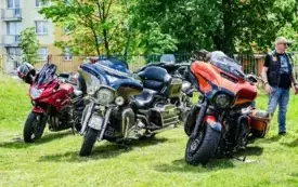 GRUPA MOTOCYKLIST&Oacute;W