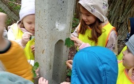 ZAJĘCIA EDUKACYJEN W LESIE ŁAGIEWNICKIM