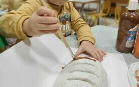 PRACA PLASTYCZNA - CHLEBEK Z MASY SOLNEJ W WYKONANIU BIEDRONEK