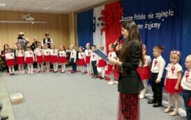 PROWADZĄCE ZAPRASZAJĄ NA WYSTĘP