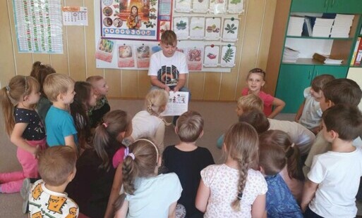 Zdjęcie do KOLEJNE SPOTKANIE Z CYKLU ABSOLWENCI CZYTAJĄ DZIECIOM