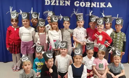 Grupa Słoneczek pozuje do zdjęcia