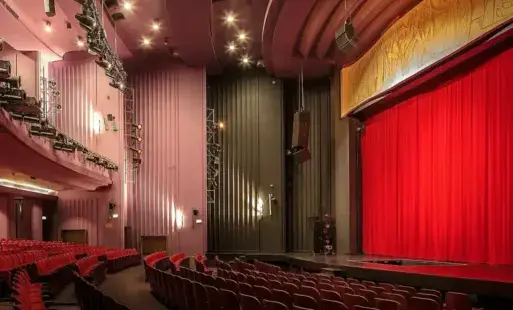 Z WIZYTĄ W TEATRZE MUZYCZNYM W ŁODZI